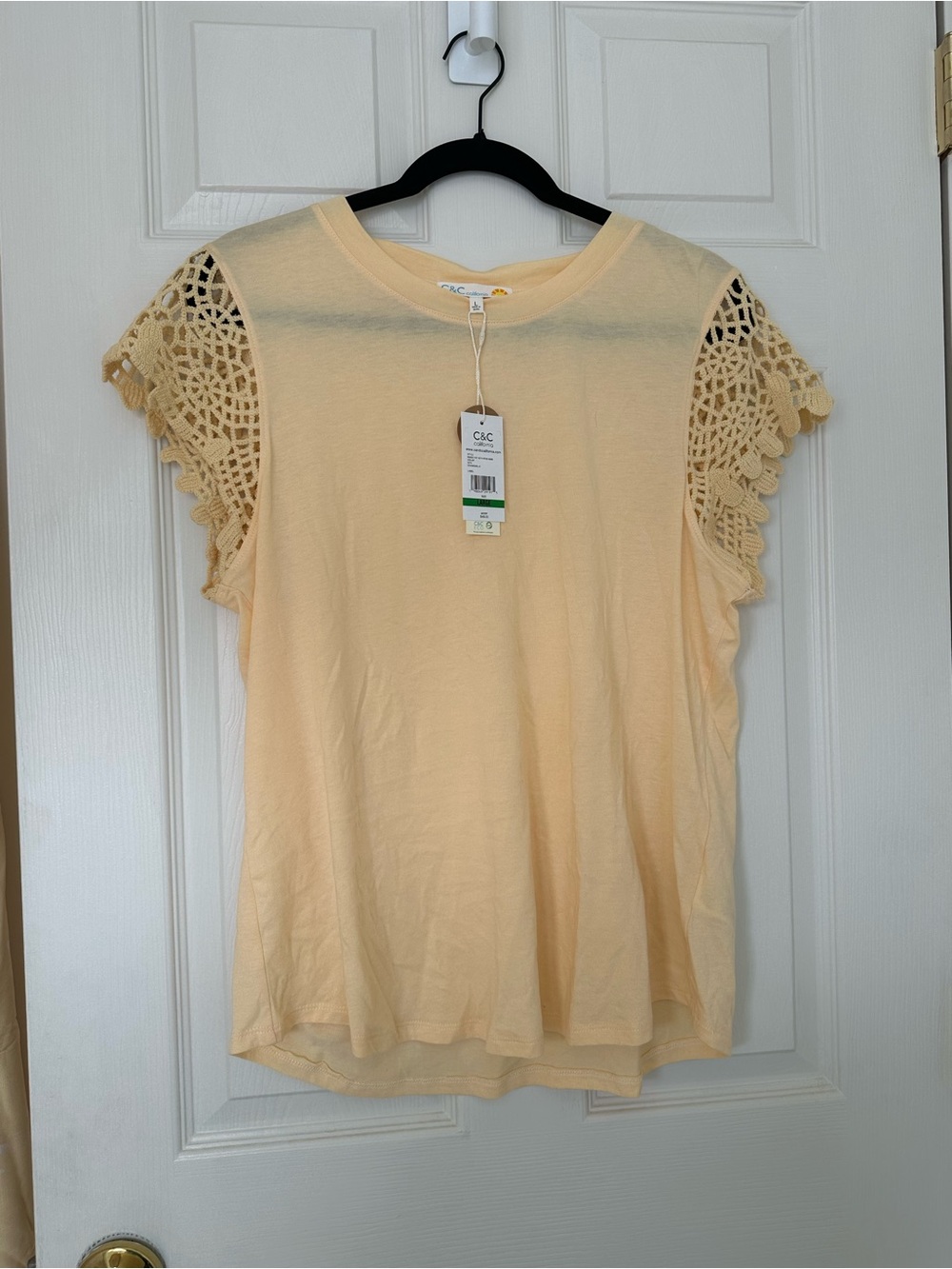 C&C California Women's Yellow Crochet Sleeve Tee